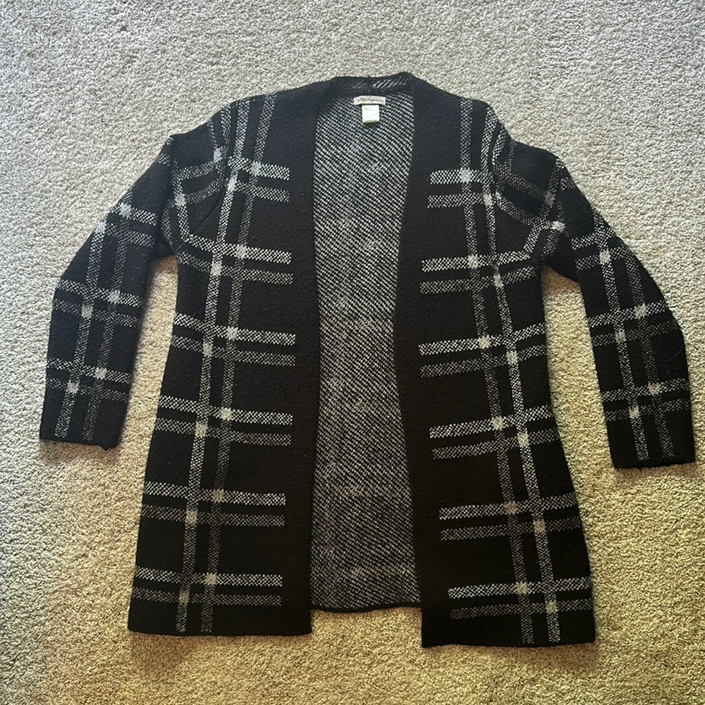 Black & White Knit Sweater. Long, hits at mid thigh. Cotton Emporium brand.